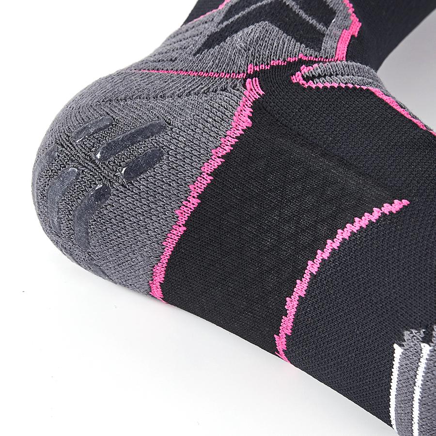 Anti-slip mid-calf football socks [black]