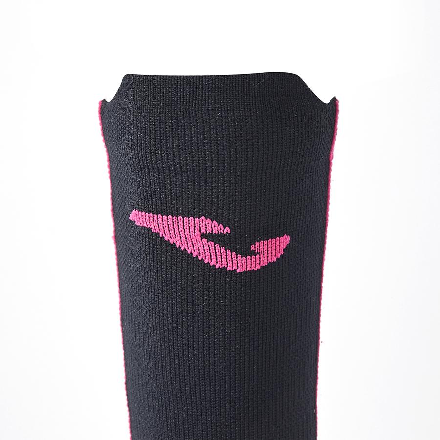 Anti-slip mid-calf football socks [black]