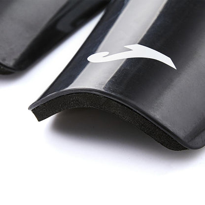 Professional football shin guards [black]
