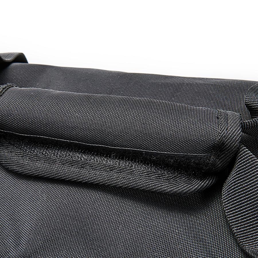 Large capacity fitness bag [black] 