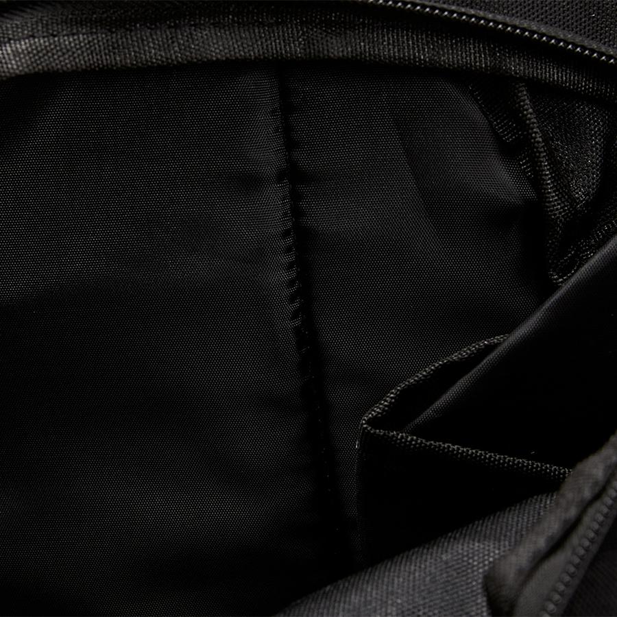 Large capacity sports backpack [black] 