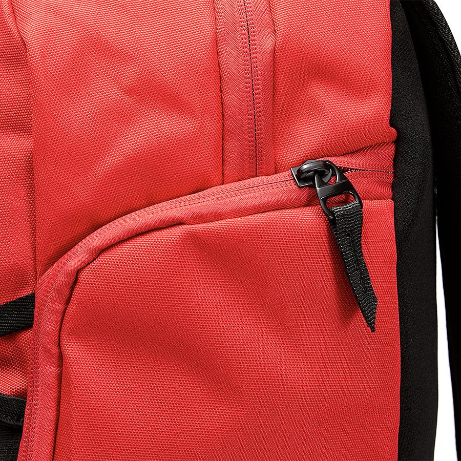 Large capacity sports backpack [red]