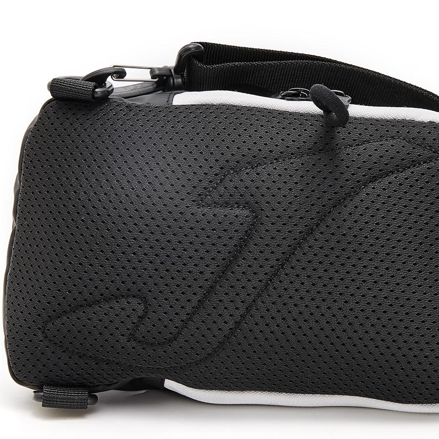 Water-repellent crossbody bag [black] 