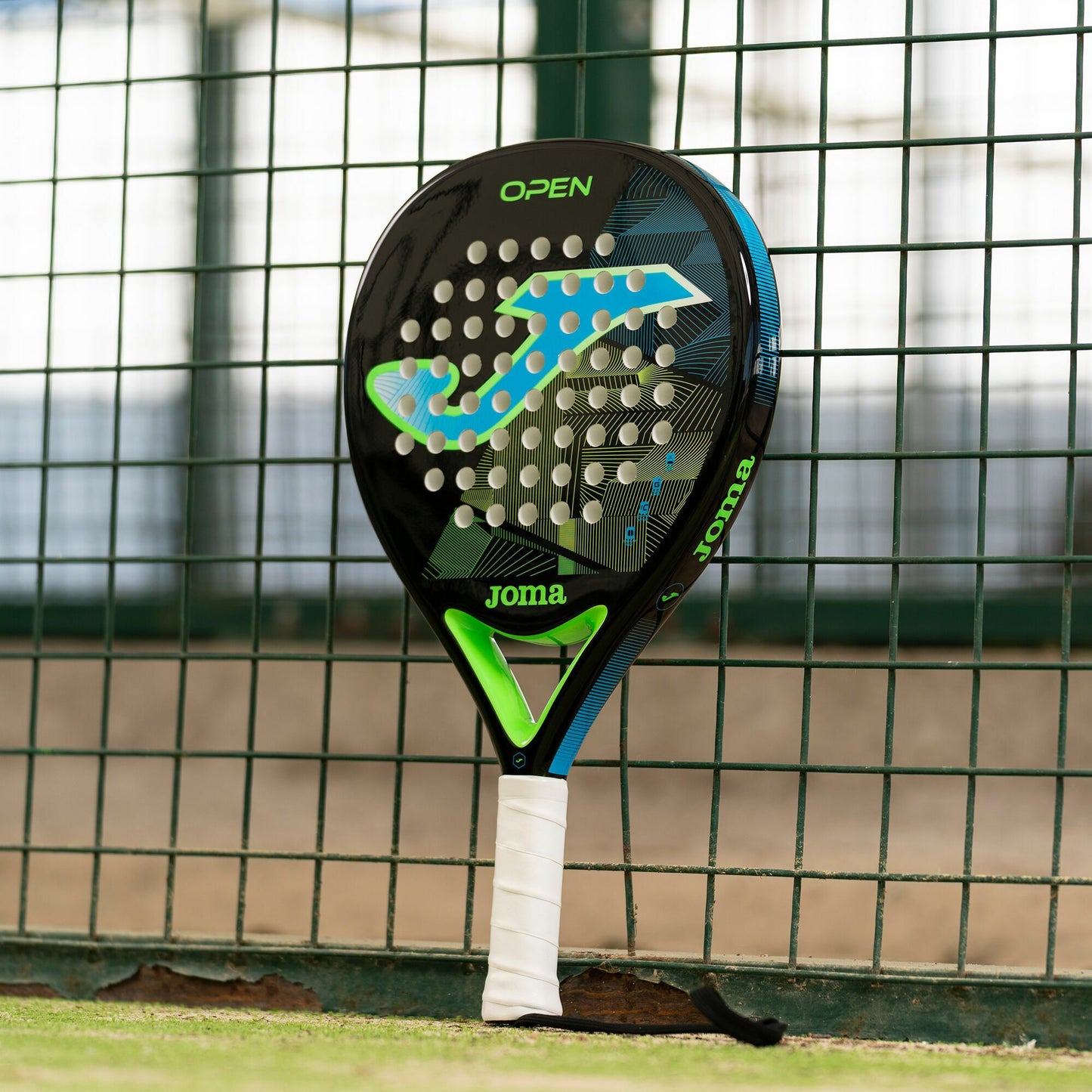 Plate tennis racket [black and blue]
